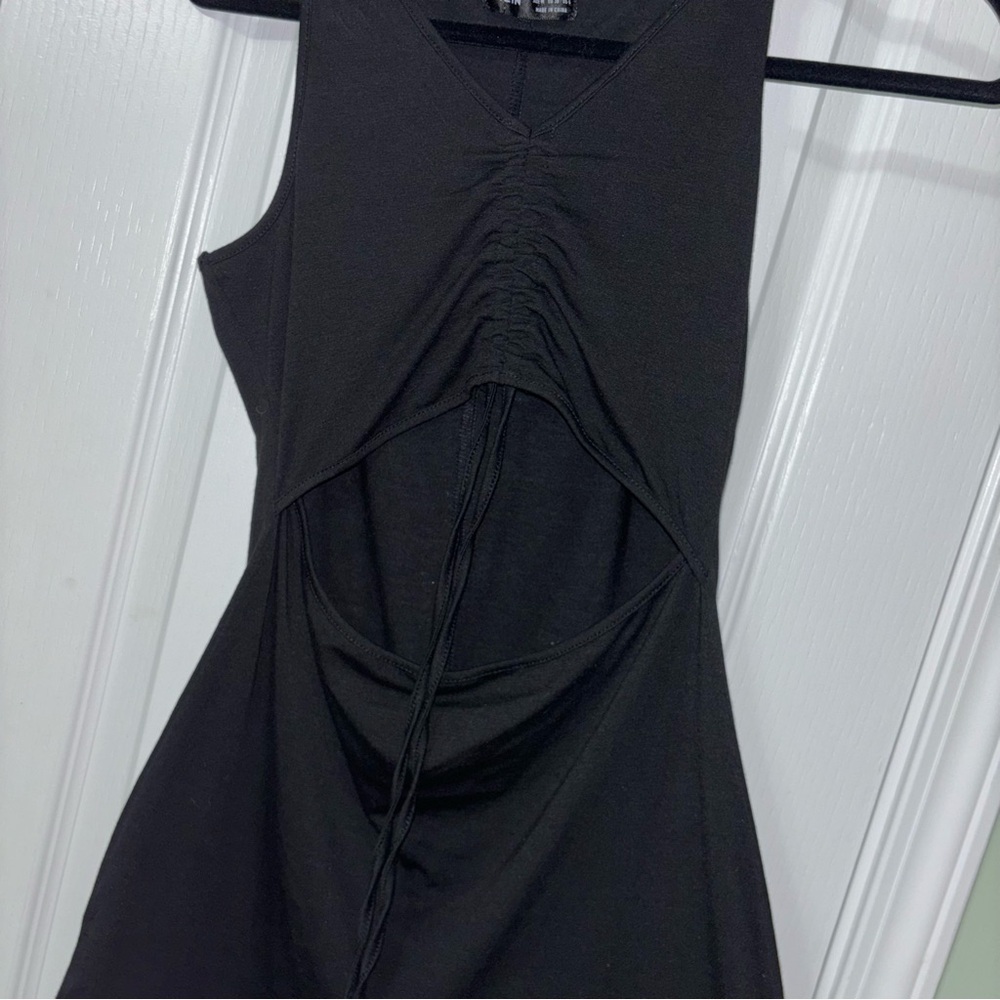 Romper - Picture 2 of 4